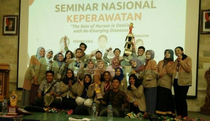 UGM Juara Umum Kompetisi Mahasiswa Keperawatan Nasional 2018