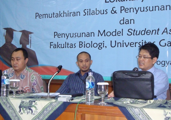Meningkatkan Kualitas Lulusan Melalui Pengembangan Kurikulum