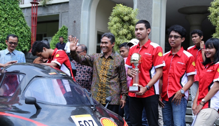 Mobil SEMAR UGM Siap Berlaga Dalam Kompetisi Otomotif Dunia di London