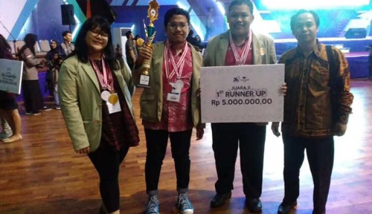 UGM Juara Dua di Kompetisi Debat Mahasiswa Indonesia