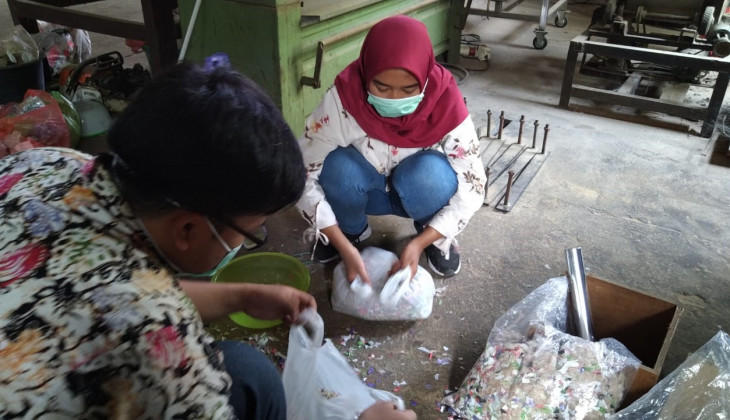 Mahasiswa Fapet UGM Ciptakan Prototipe Papan Berbahan Dasar Limbah