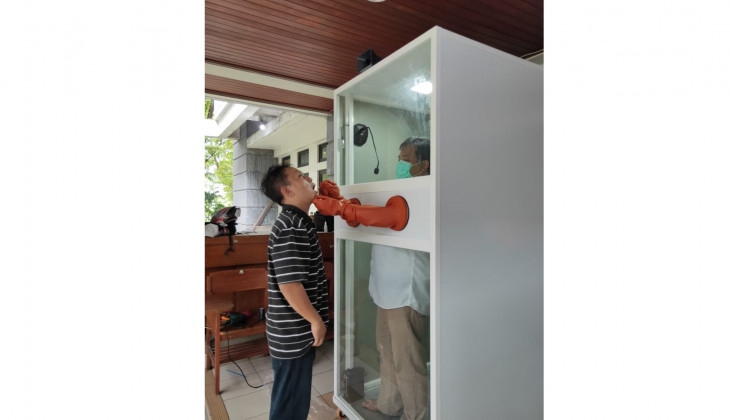 Dosen UGM Kembangkan Bilik Swab Covid-19