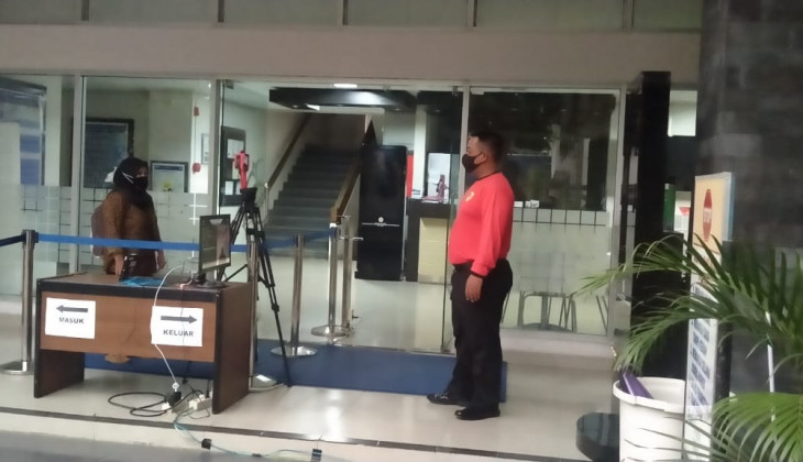 UGM Lecturer Develops Body Temperature Measuring Devices With Face Scanner Feature