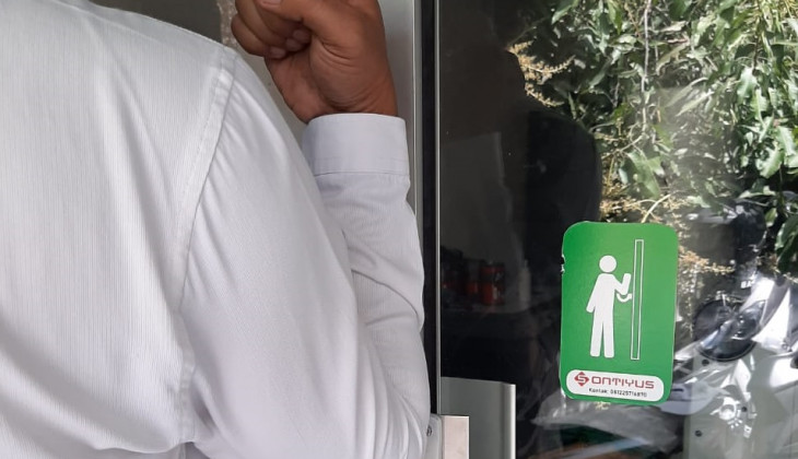 UGM CIMEDs Develops Innovative Door Handlers to Prevent Corona Transmission