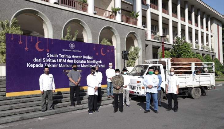 UGM Bagikan 3 Ekor Sapi untuk Kurban Idul Adha 1441 H