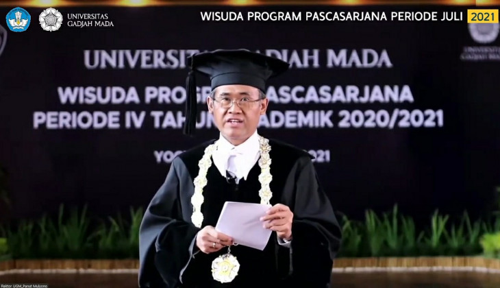 Rektor UGM Mewisuda 711 Lulusan Program Pascasarjana