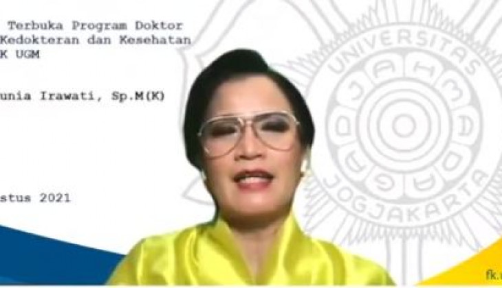 Dosen Departemen Mata FK UI Raih Doktor di UGM