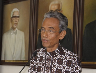 Prof. Kaelan Pensiun, Guru Besar UGM Berjumlah 438 Orang