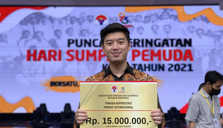 Alumnus UGM Terima Penghargaan Pemuda Berprestasi Tingkat Internasional 2021 Kemenpora