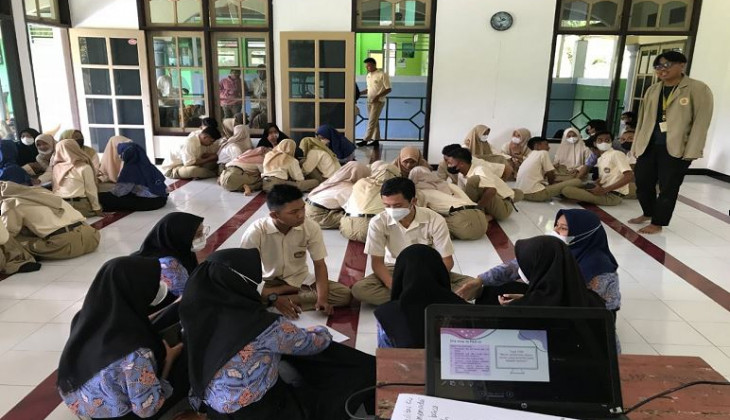 Mahasiswa KKN UGM Gelar Pelatihan Penguasaan Teknologi Digital