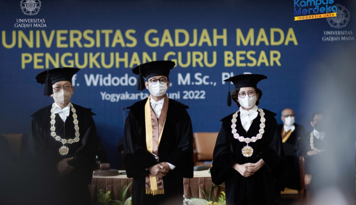       Prof. Widodo Dikukuhkan Sebagai Guru Besar UGM