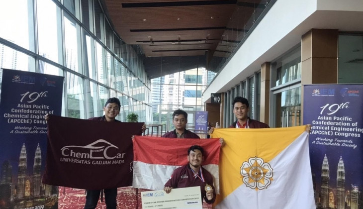 Tim Reactics Chem-E-Car UGM Raih Juara 1 IEM Chem-E-Car Presentation Competition 2022