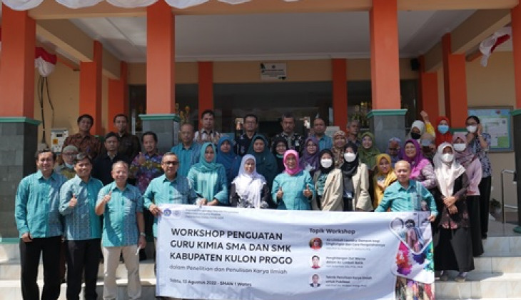 Dosen Kimia UGM Gelar Workshop Penguatan Guru Kimia SMA-SMK di Kulon Progo