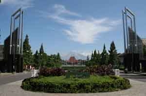 UGM Peringkat 7 Asia Tenggara,Teratas di Indonesia