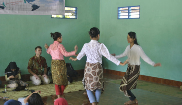 Dorong Anak Semangat Bersekolah Lewat Pengenalan Budaya Asing