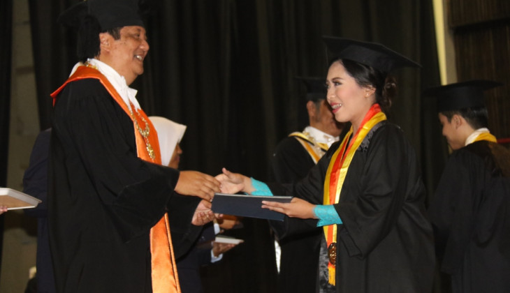 UGM Wisuda 1.548 Lulusan Sarjana