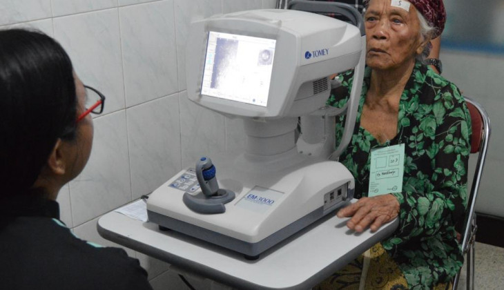 UGM Gelar Operasi Katarak Gratis