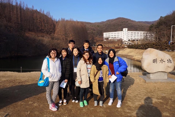 Delapan Mahasiswa FIB UGM Ikuti Program Pertukaran Pelajar di Korea Selatan