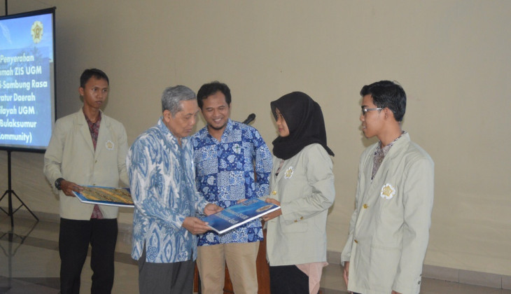 RZIS UGM Salurkan Beasiswa