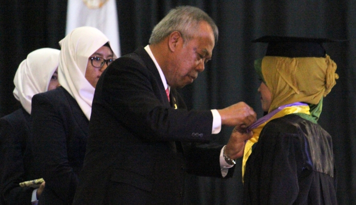 UGM Mewisuda 1.616 Lulusan Sarjana
