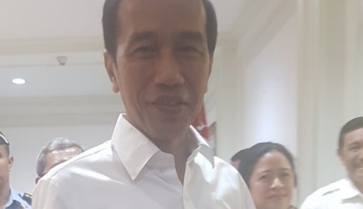 Presiden Joko Widodo Terima Kartu KAGAMA
