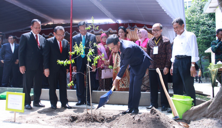 Jokowi: Pengelolaan Hutan Indonesia Perlu Meniru Wanagama